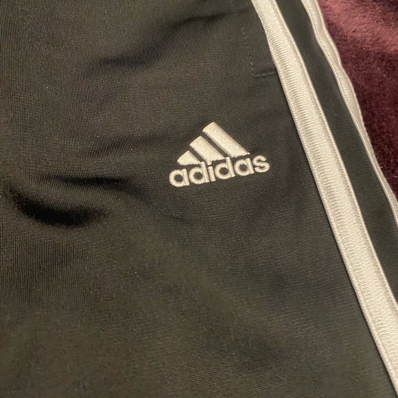 4T adidas tracksuit - Picture 14 of 14